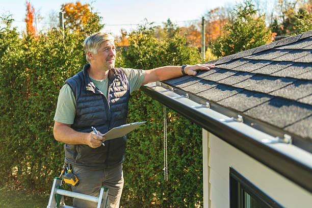 Professional Roofing technician working in Pauline, SC